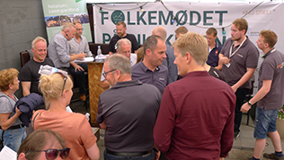 Folkemoede Paa Pilekroen Idan 9 